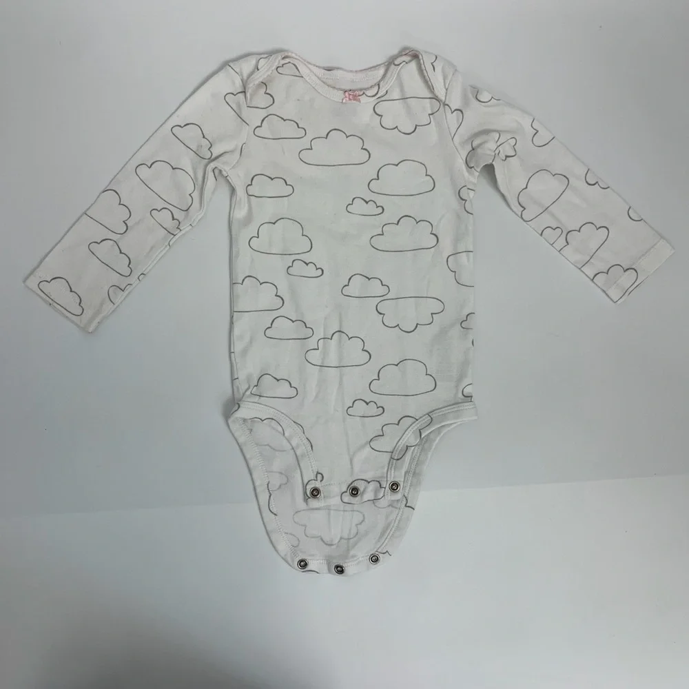 Baby girl Carter’s 3 piece bundle Sz 18M